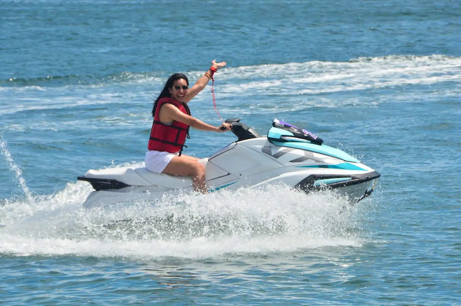 Jet ski turu, eğitmen eşliğinde — Tanjung Benoa